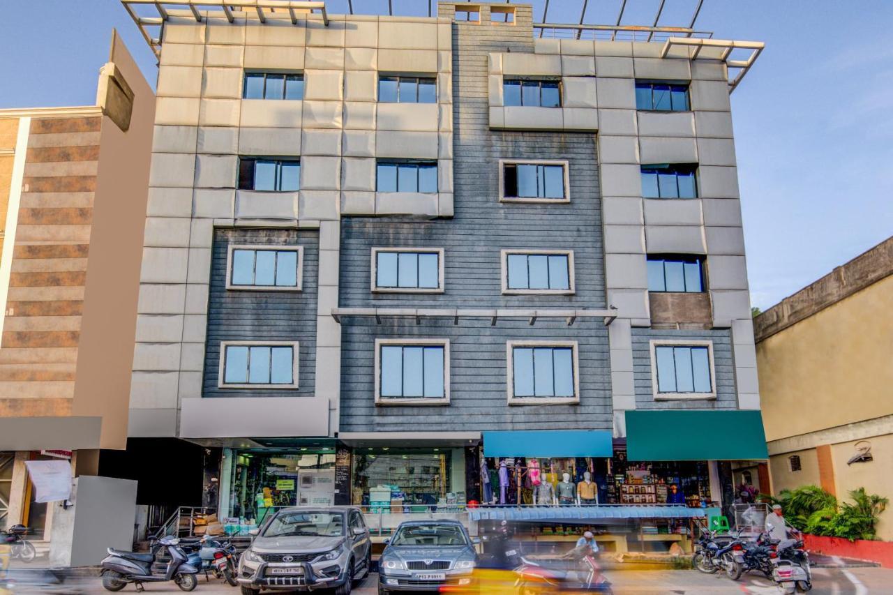 Oyo 18431 Hotel Celestee Grand 하이데라바드 외부 사진