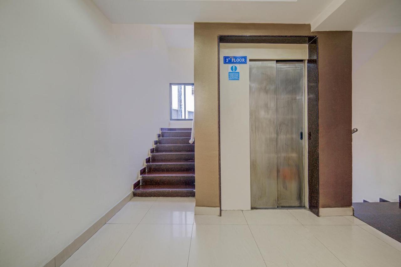 Oyo 18431 Hotel Celestee Grand 하이데라바드 외부 사진