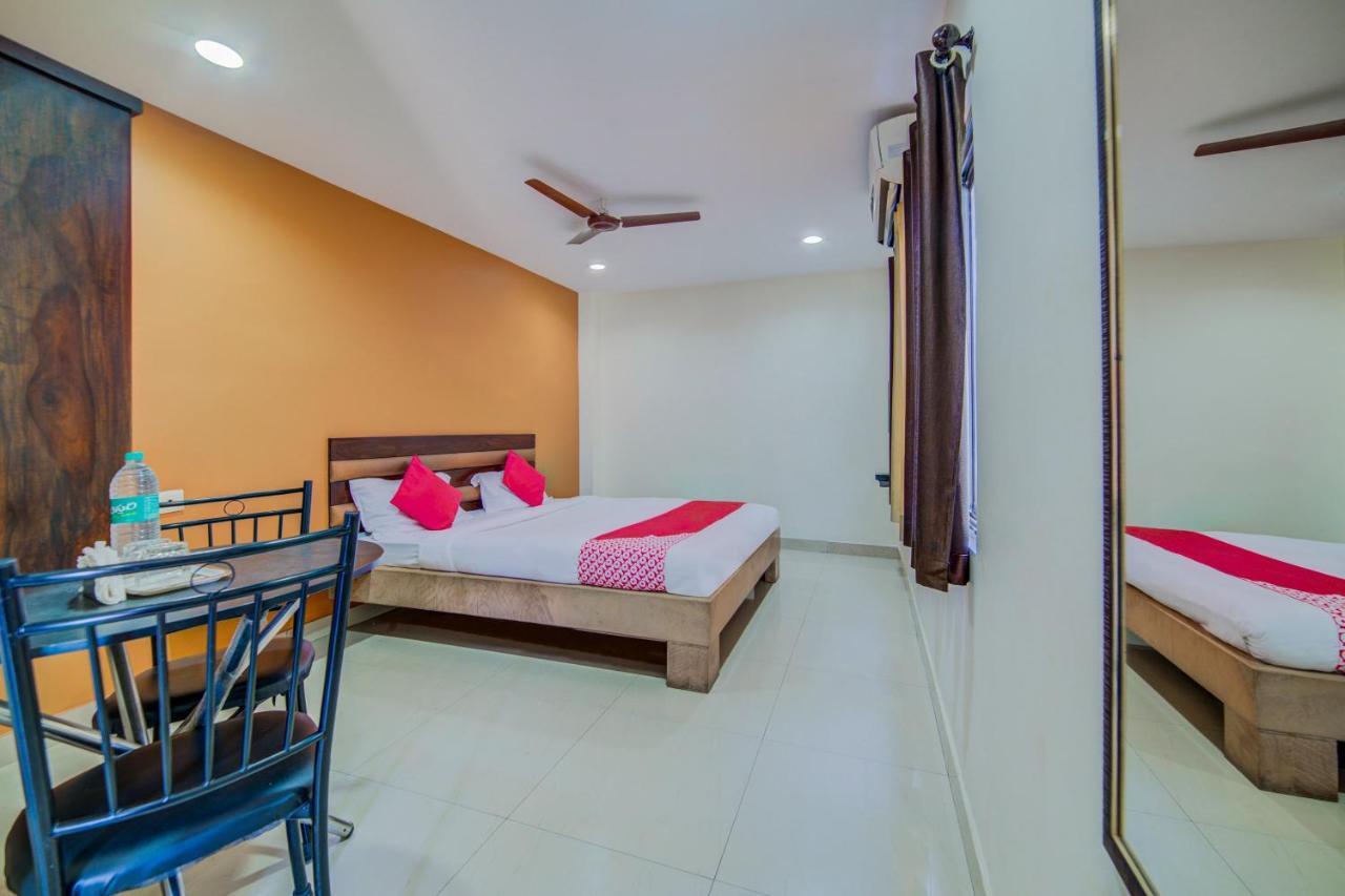 Oyo 18431 Hotel Celestee Grand 하이데라바드 외부 사진